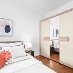 Luxury New With Private Garden Near The Beach!