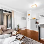 Luxury New With Private Garden Near The Beach! Διαμέρισμα *