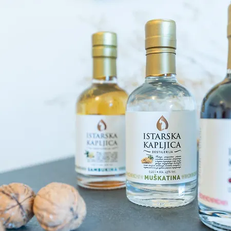 Luxury New With Private Garden Near The Beach! *