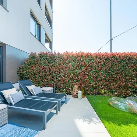 Luxury New With Private Garden Near The Beach! Poreč