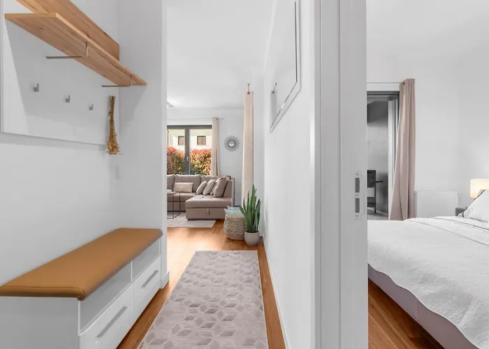 Luxury New With Private Garden Near The Beach!